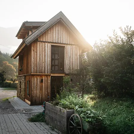 암 조넨항 아파트 *